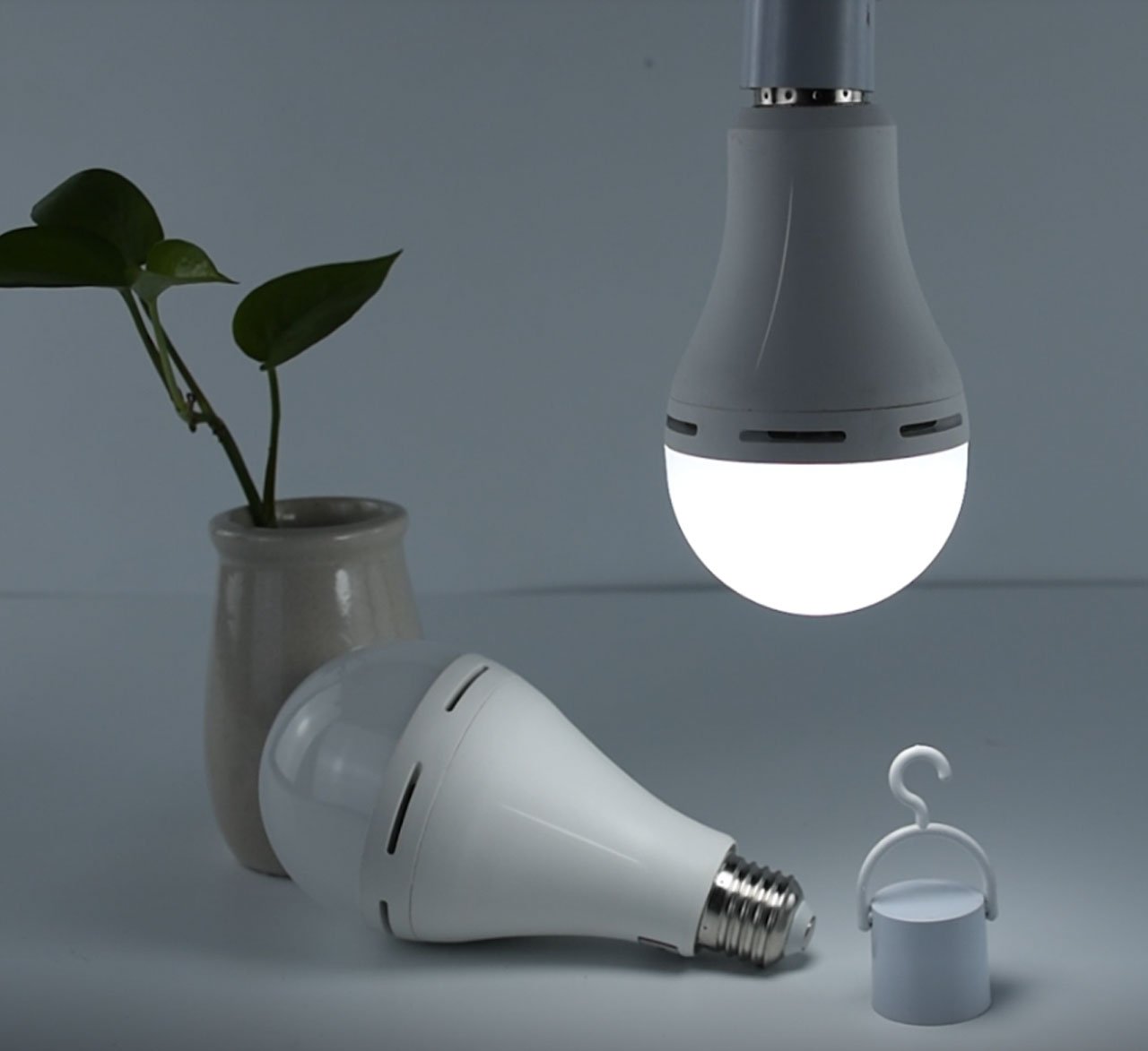 LED sijalica E-light sa panik modulom 10W E27 6500K