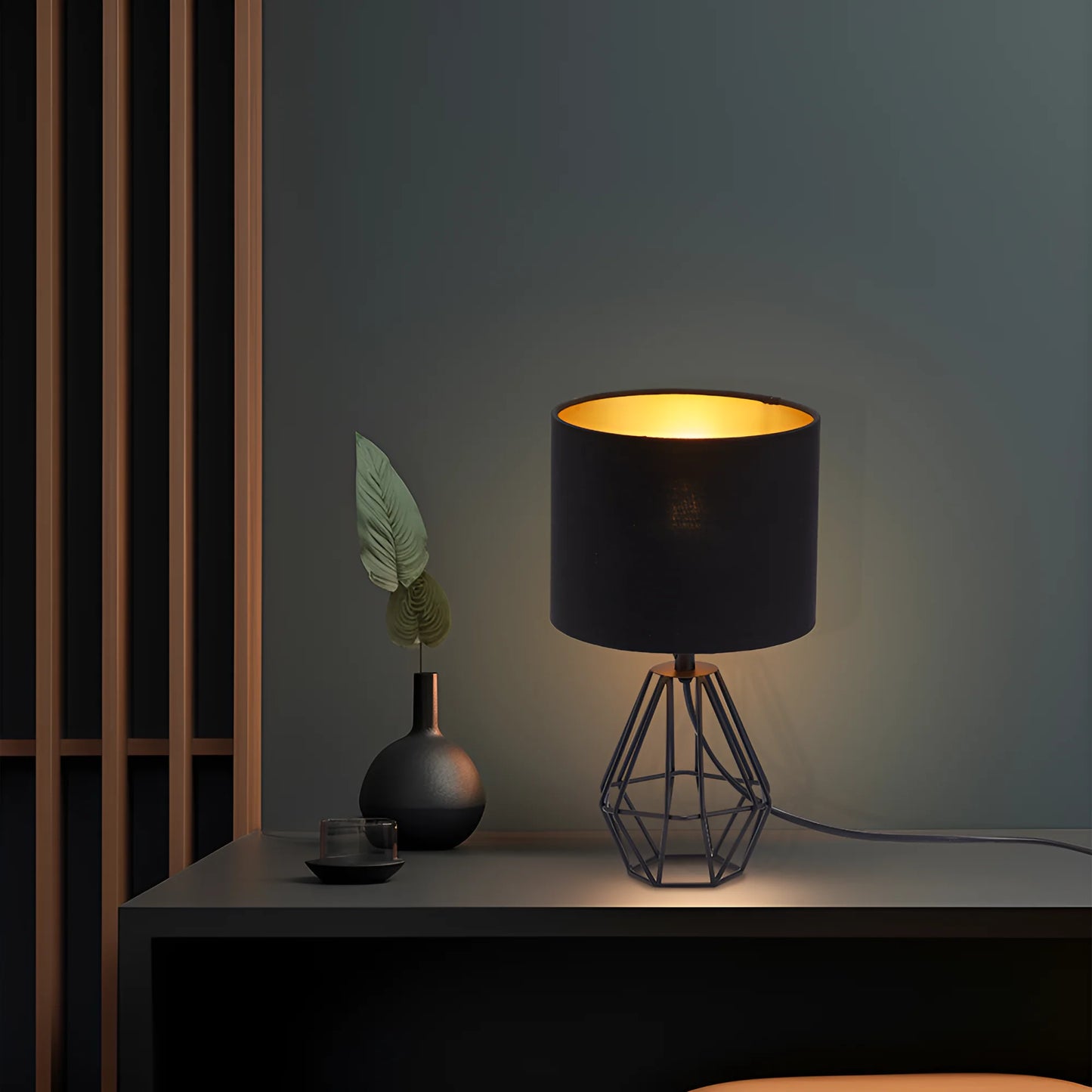 Braytron F001T 1H 1Xe14 Crna Podna Lampa
